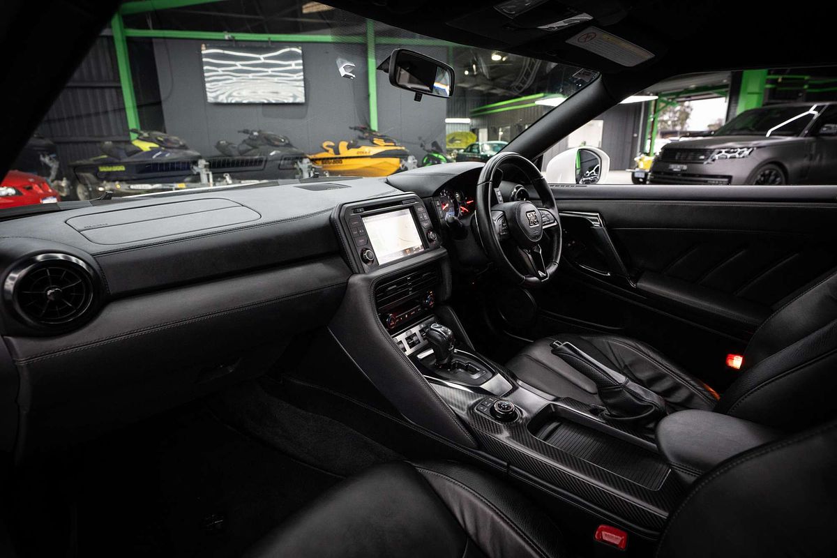 2016 Nissan GT-R Premium R35