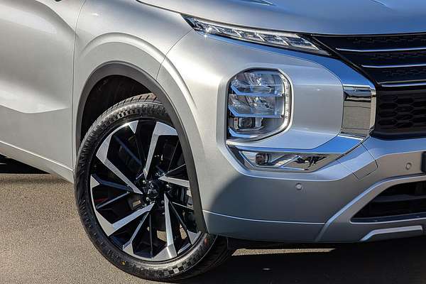 2022 Mitsubishi OUTLANDER OUTLANDER EXCEED 7 SEAT (AWD) ZM4E46