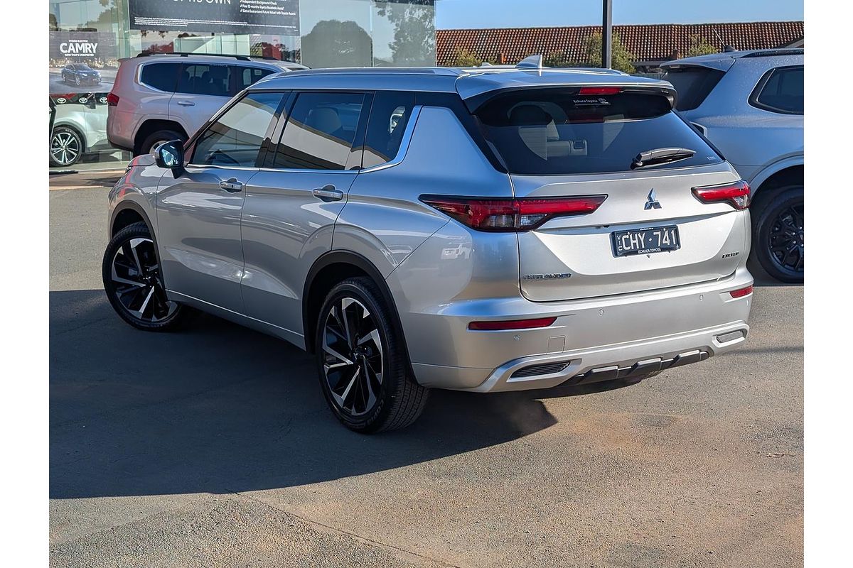 2022 Mitsubishi OUTLANDER OUTLANDER EXCEED 7 SEAT (AWD) ZM4E46