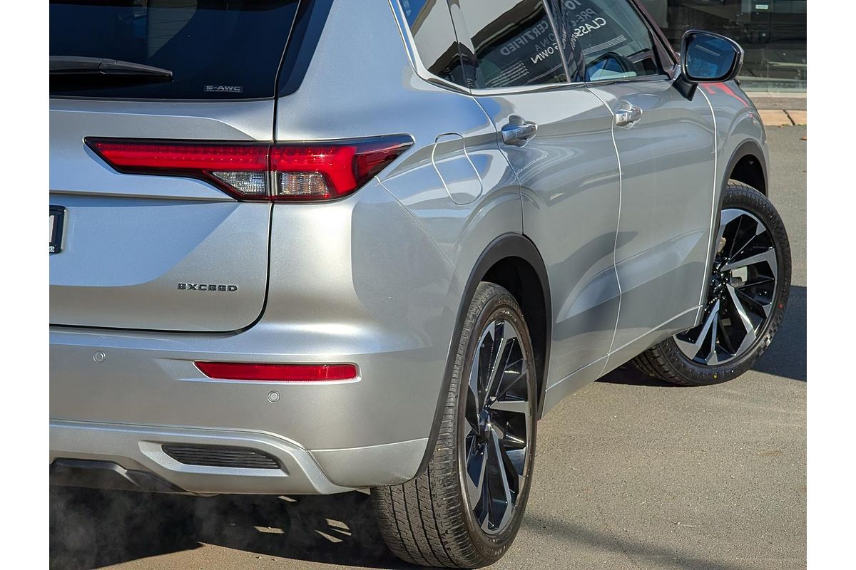 2022 Mitsubishi OUTLANDER OUTLANDER EXCEED 7 SEAT (AWD) ZM4E46
