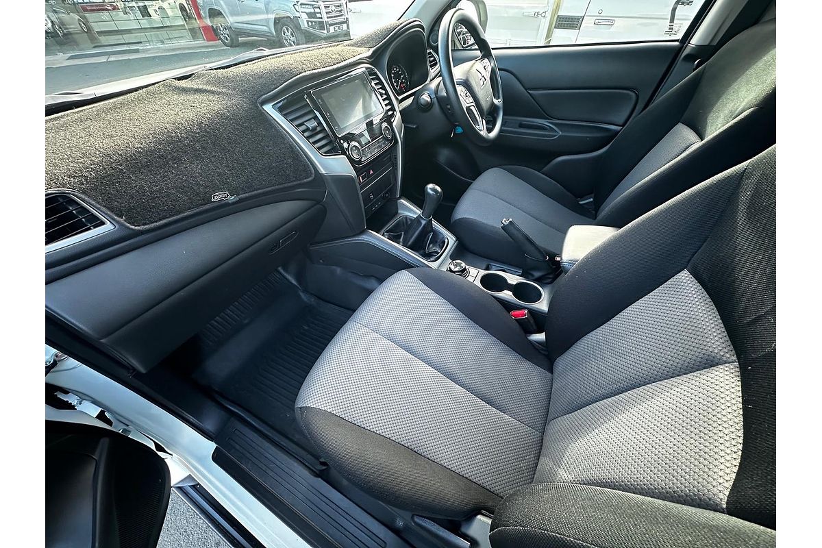 2019 Mitsubishi TRITON TRITON GLX PLUS (4x4) MR3S47 4X4