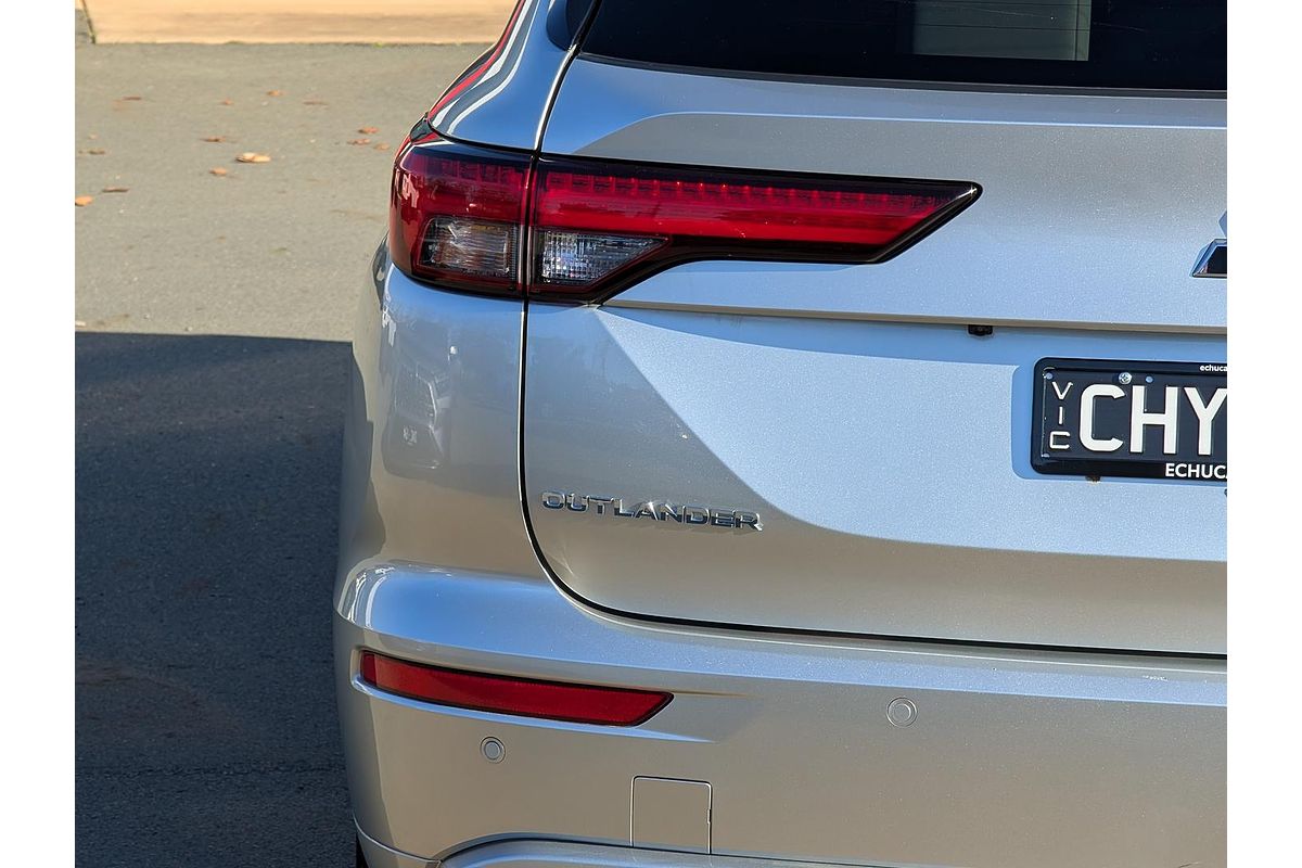 2022 Mitsubishi OUTLANDER OUTLANDER EXCEED 7 SEAT (AWD) ZM4E46