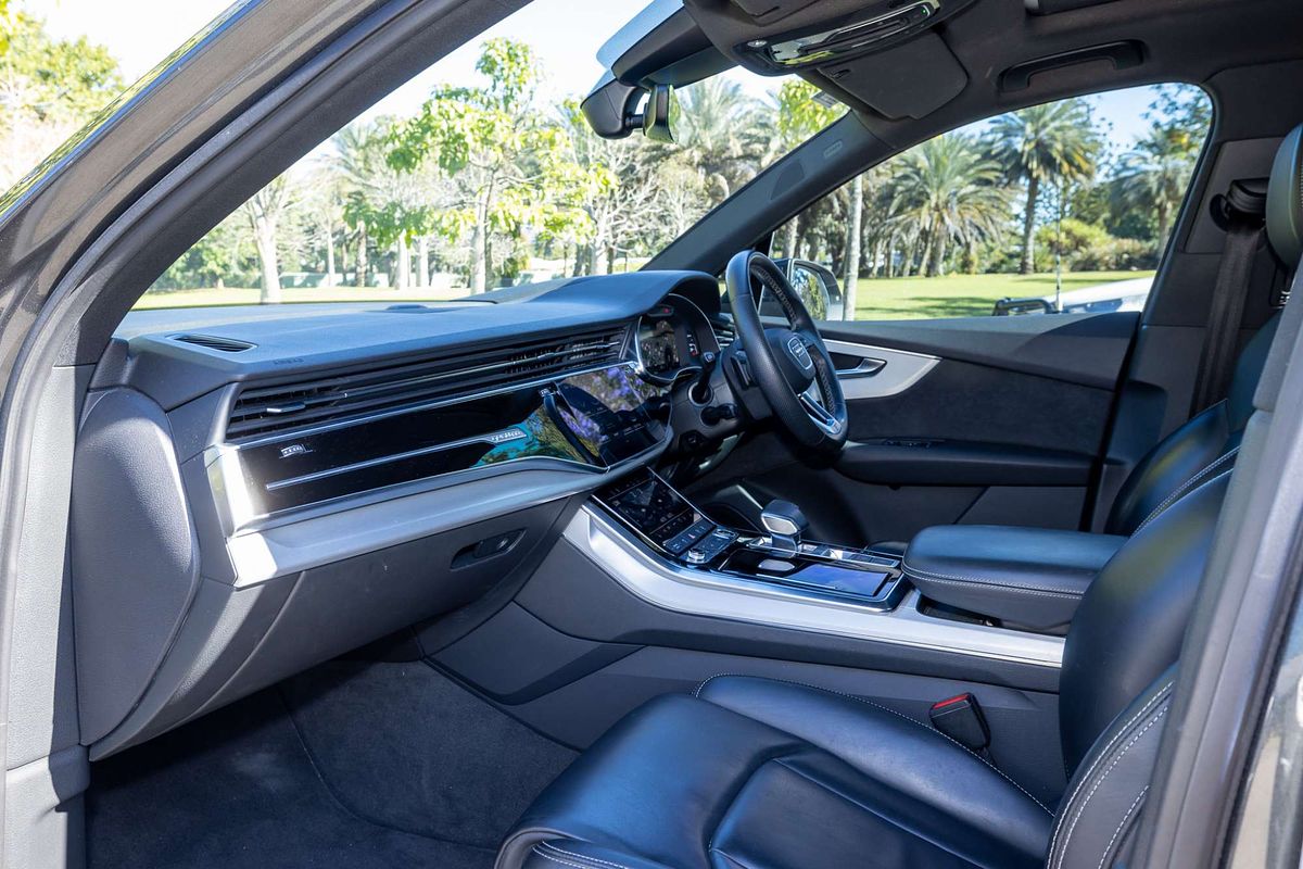 2020 Audi Q7 50 TDI S line 4M
