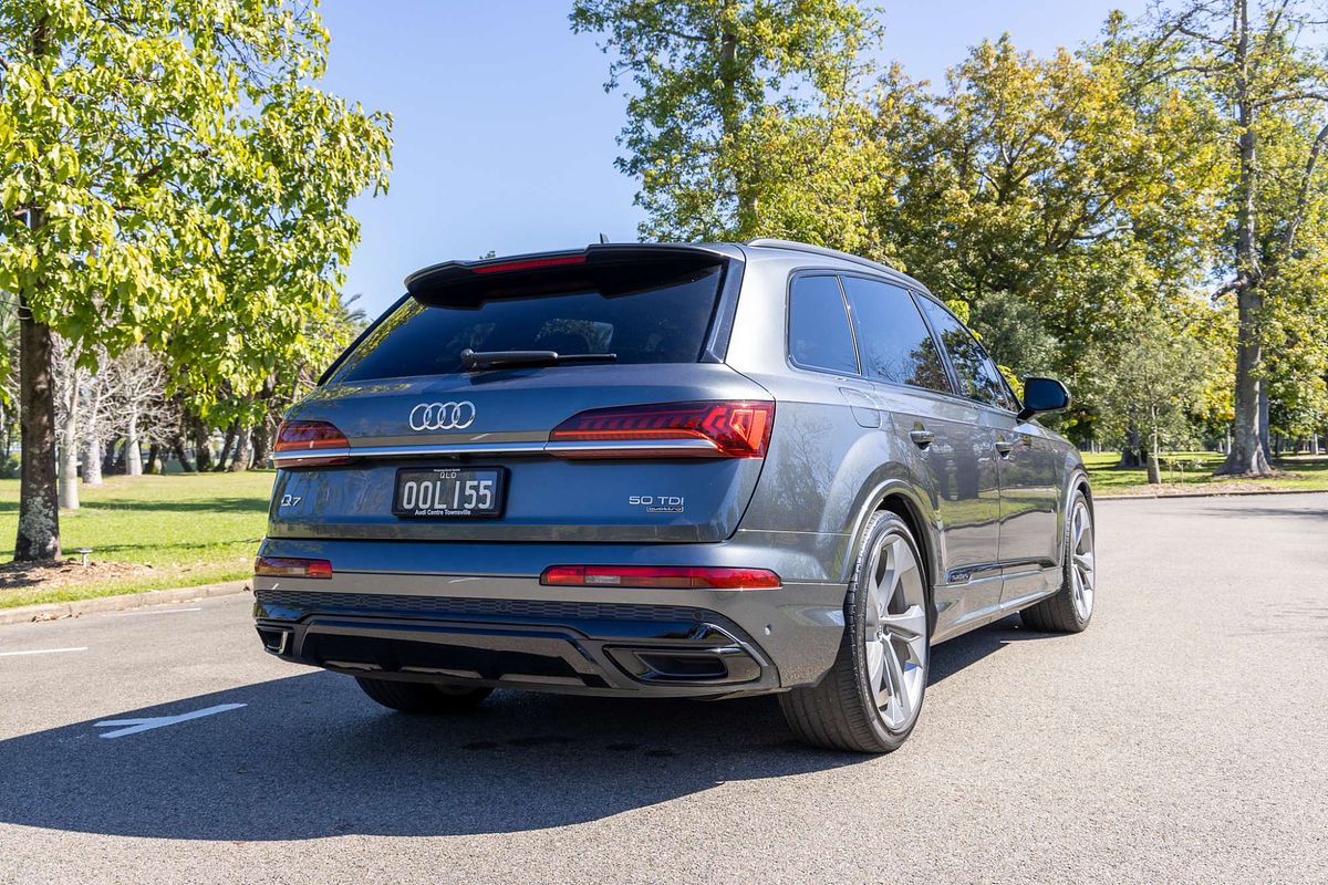 2020 Audi Q7 50 TDI S line 4M