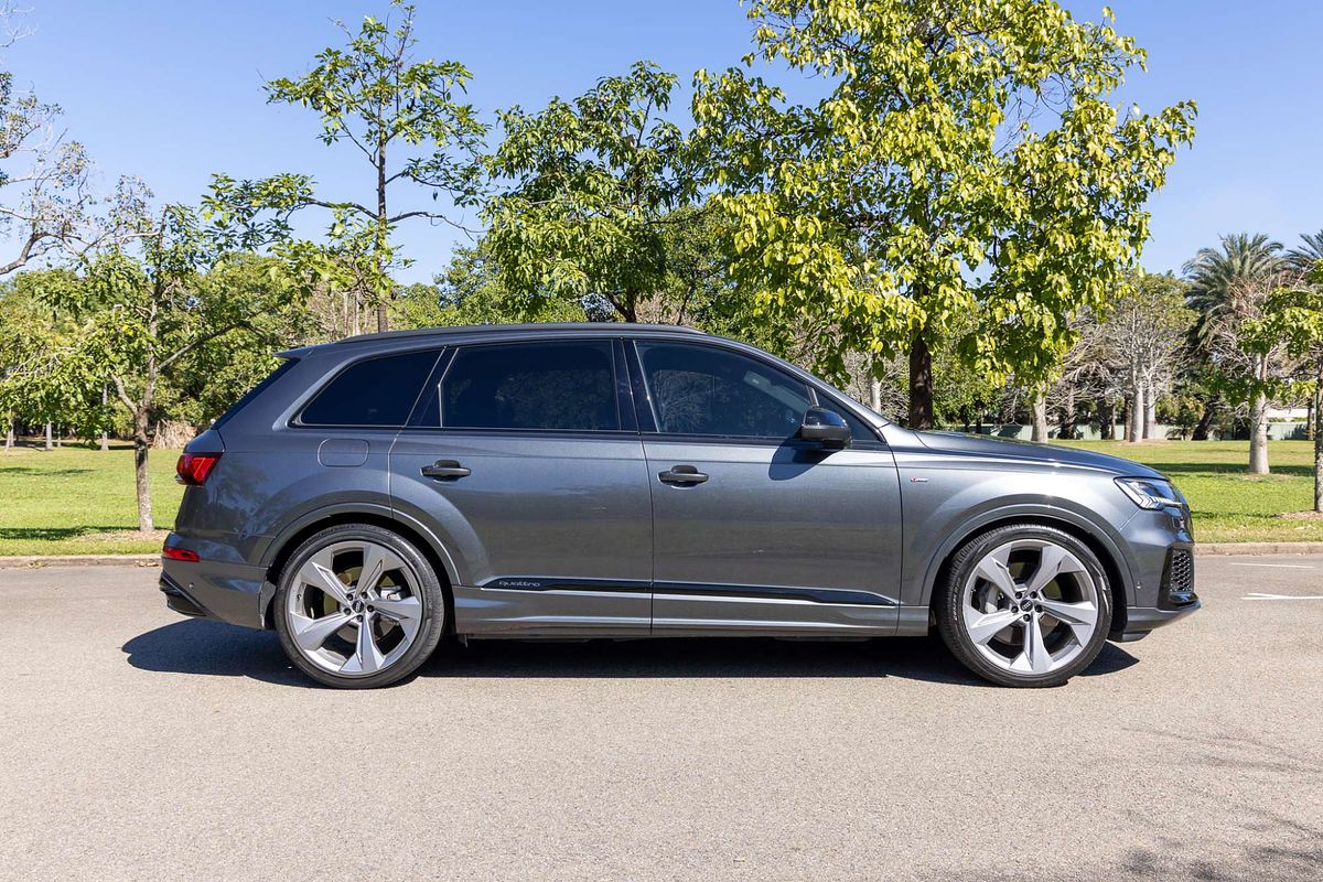 2020 Audi Q7 50 TDI S line 4M