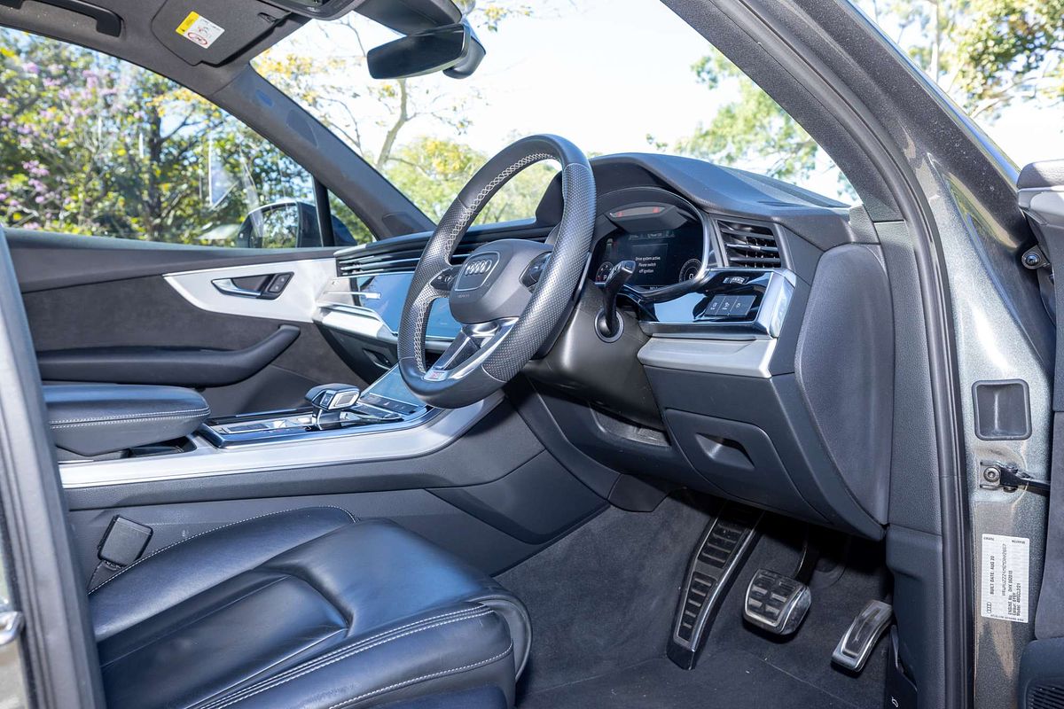 2020 Audi Q7 50 TDI S line 4M