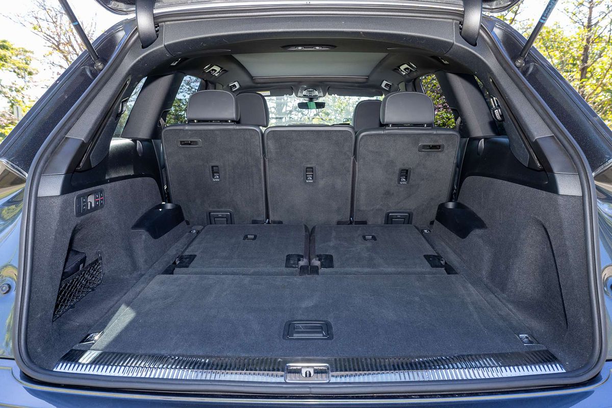 2020 Audi Q7 50 TDI S line 4M