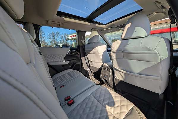 2022 Mitsubishi OUTLANDER OUTLANDER EXCEED 7 SEAT (AWD) ZM4E46