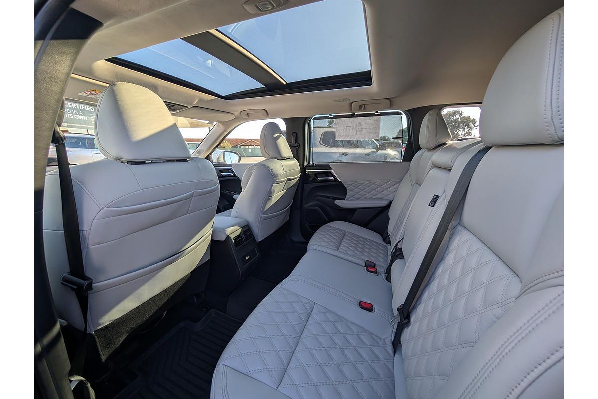 2022 Mitsubishi OUTLANDER OUTLANDER EXCEED 7 SEAT (AWD) ZM4E46