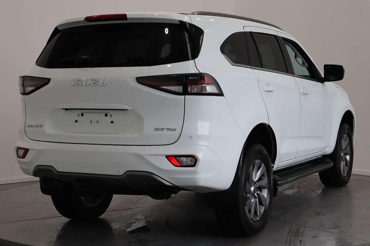 2022 Isuzu MU-X LS-U