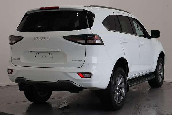 2022 Isuzu MU-X LS-U