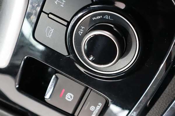 2022 Isuzu MU-X LS-U