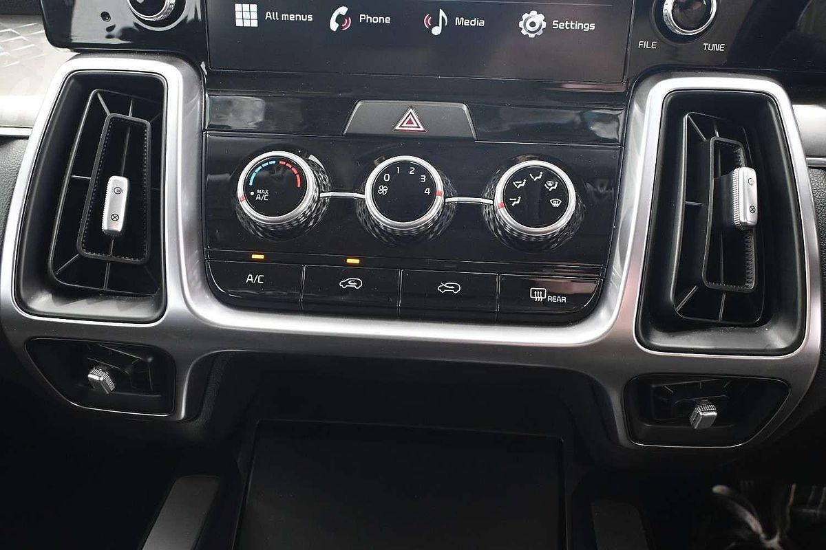 2023 Kia Sorento S MQ4