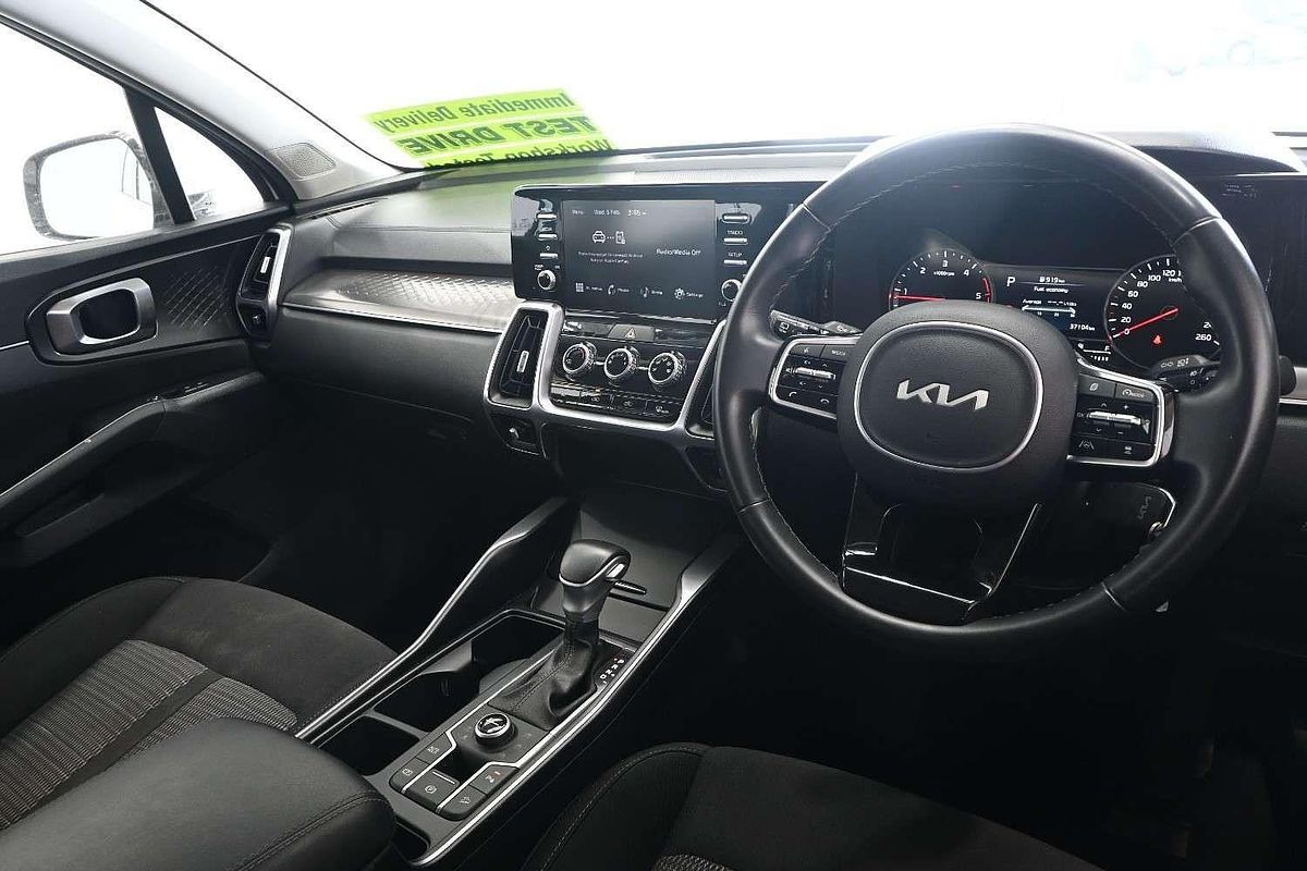 2023 Kia Sorento S MQ4