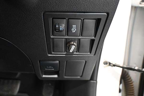 2018 Toyota Hilux SR GUN126R 4X4