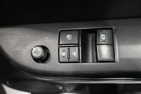 2018 Toyota Hilux SR GUN126R 4X4