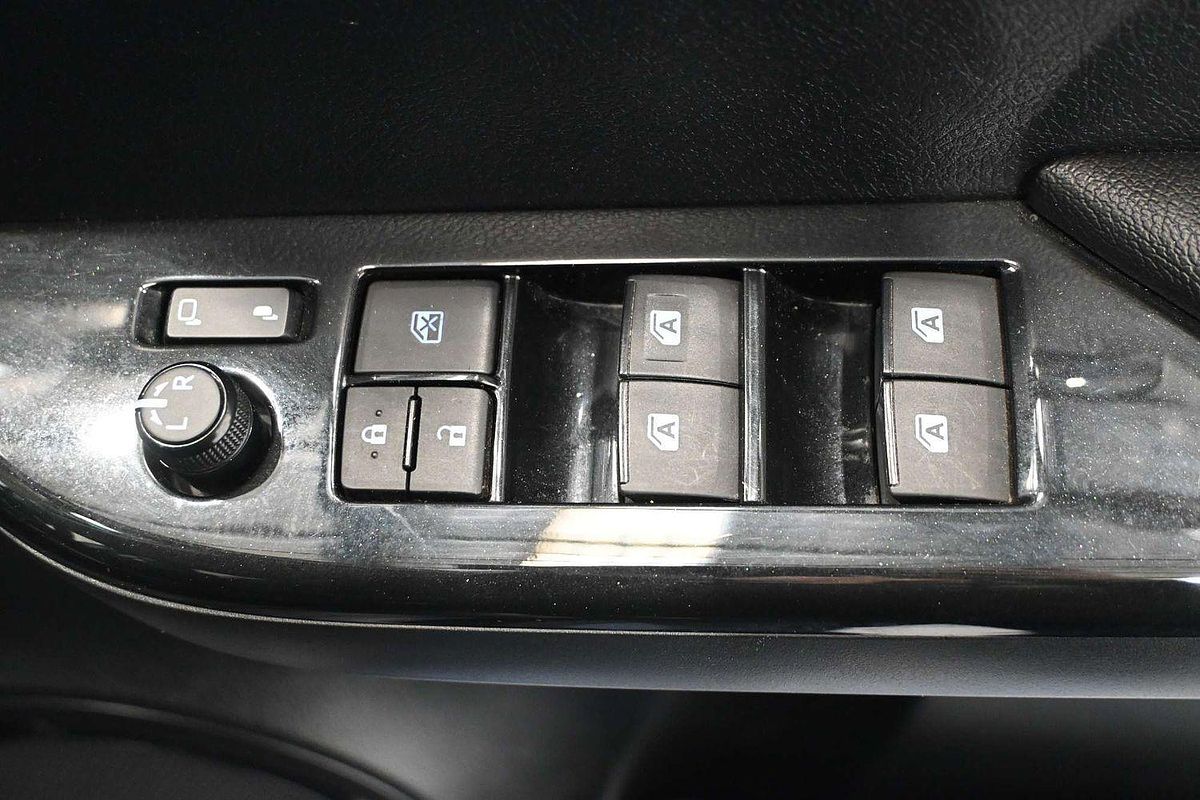 2017 Toyota Hilux SR5 GUN126R 4X4
