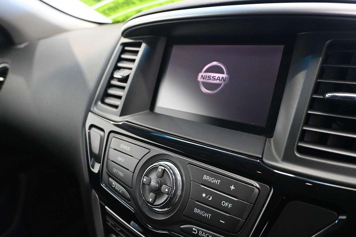 2016 Nissan Pathfinder ST R52
