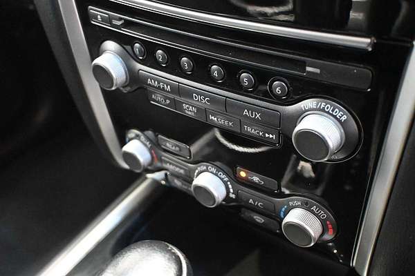 2016 Nissan Pathfinder ST R52