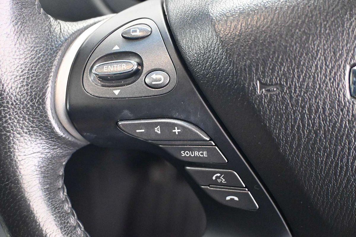 2016 Nissan Pathfinder ST R52
