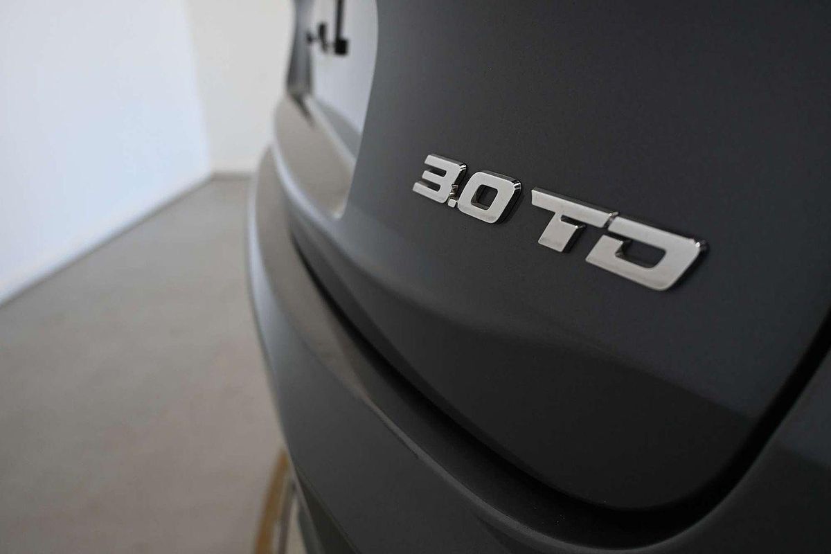 2022 Isuzu MU-X LS-T
