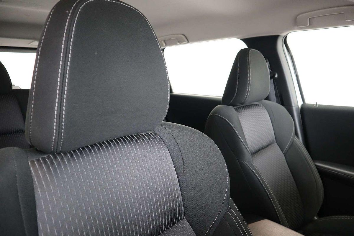 2023 Mitsubishi Outlander ES ZM