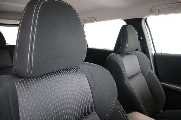 2023 Mitsubishi Outlander ES ZM