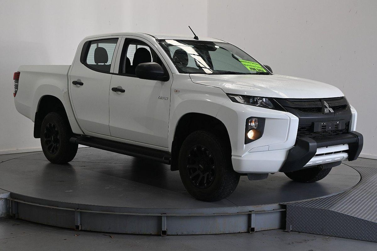 2021 Mitsubishi Triton GLX MR 4X4