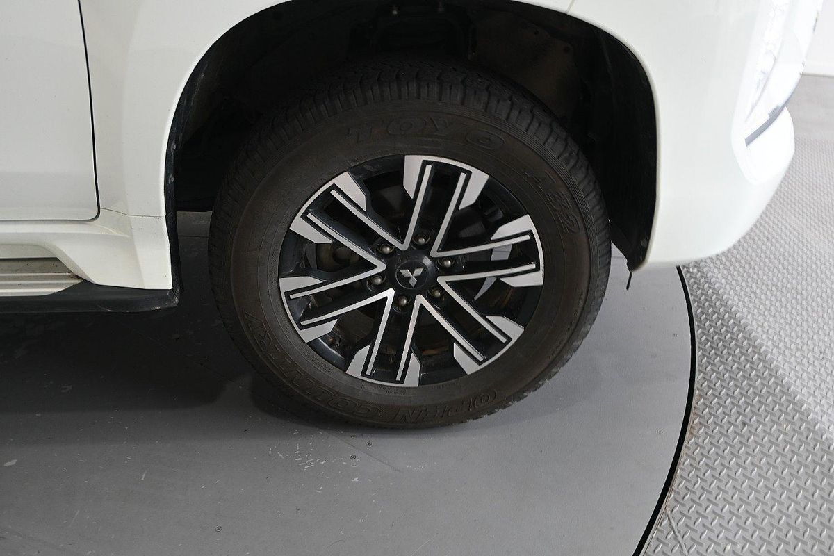 2022 Mitsubishi Pajero Sport GLS QF