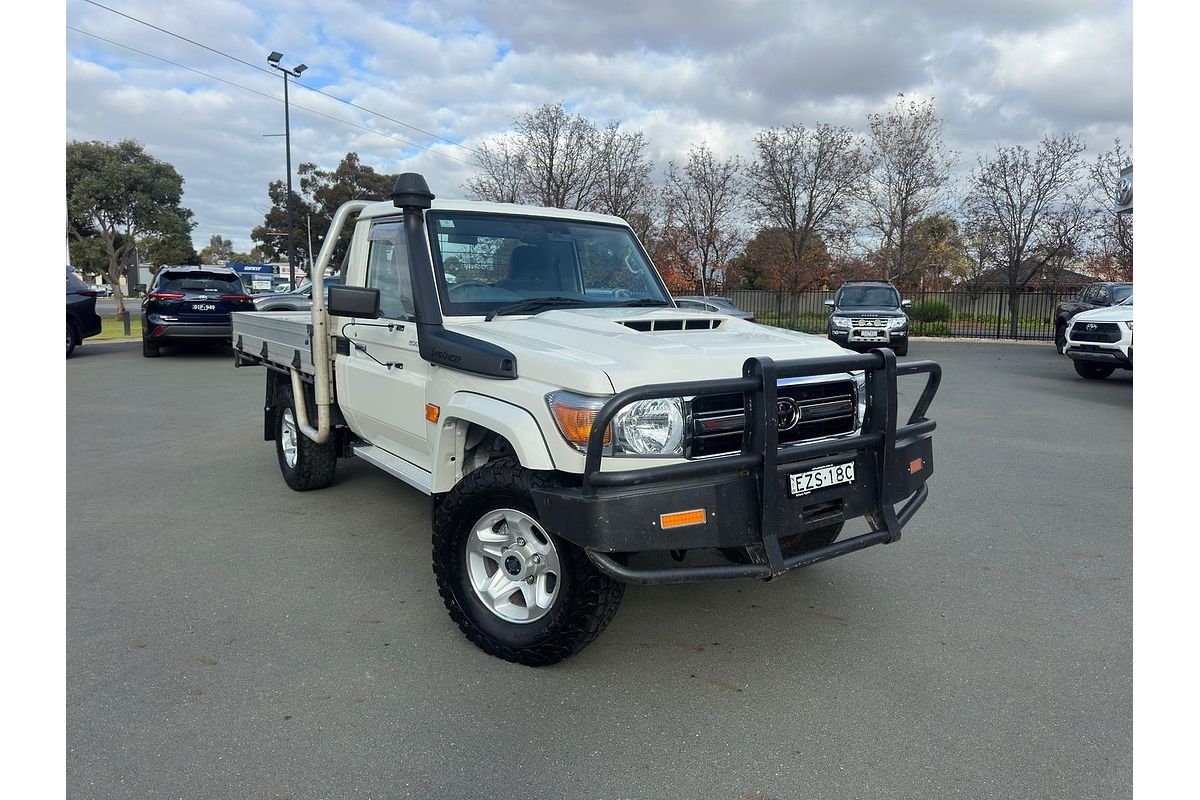 2023 Toyota LC Military LC Military GXL 4.5L T Diesel Manual Single C/Chassis VDJ79R 4X4