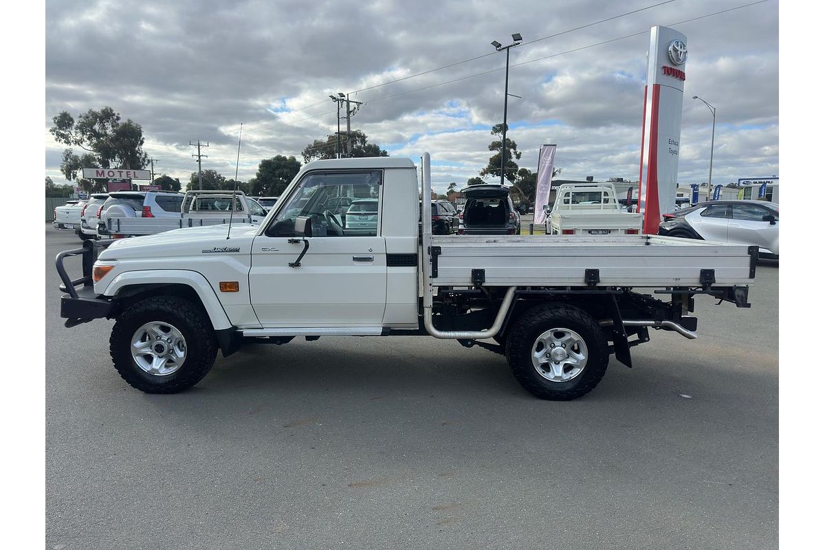 2023 Toyota LC Military LC Military GXL 4.5L T Diesel Manual Single C/Chassis VDJ79R 4X4