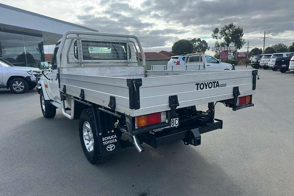 2023 Toyota LC Military LC Military GXL 4.5L T Diesel Manual Single C/Chassis VDJ79R 4X4