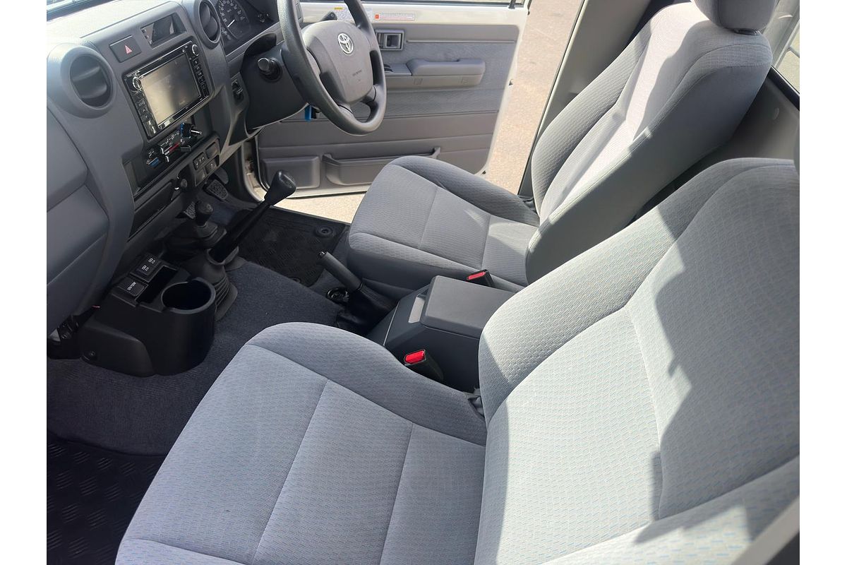 2023 Toyota LC Military LC Military GXL 4.5L T Diesel Manual Single C/Chassis VDJ79R 4X4