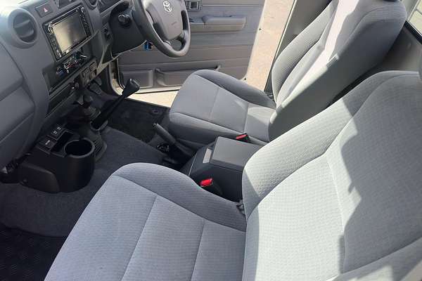 2023 Toyota LC Military LC Military GXL 4.5L T Diesel Manual Single C/Chassis VDJ79R 4X4