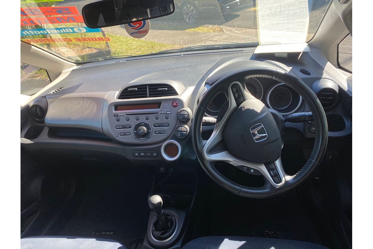 2013 Honda Jazz Vibe GE