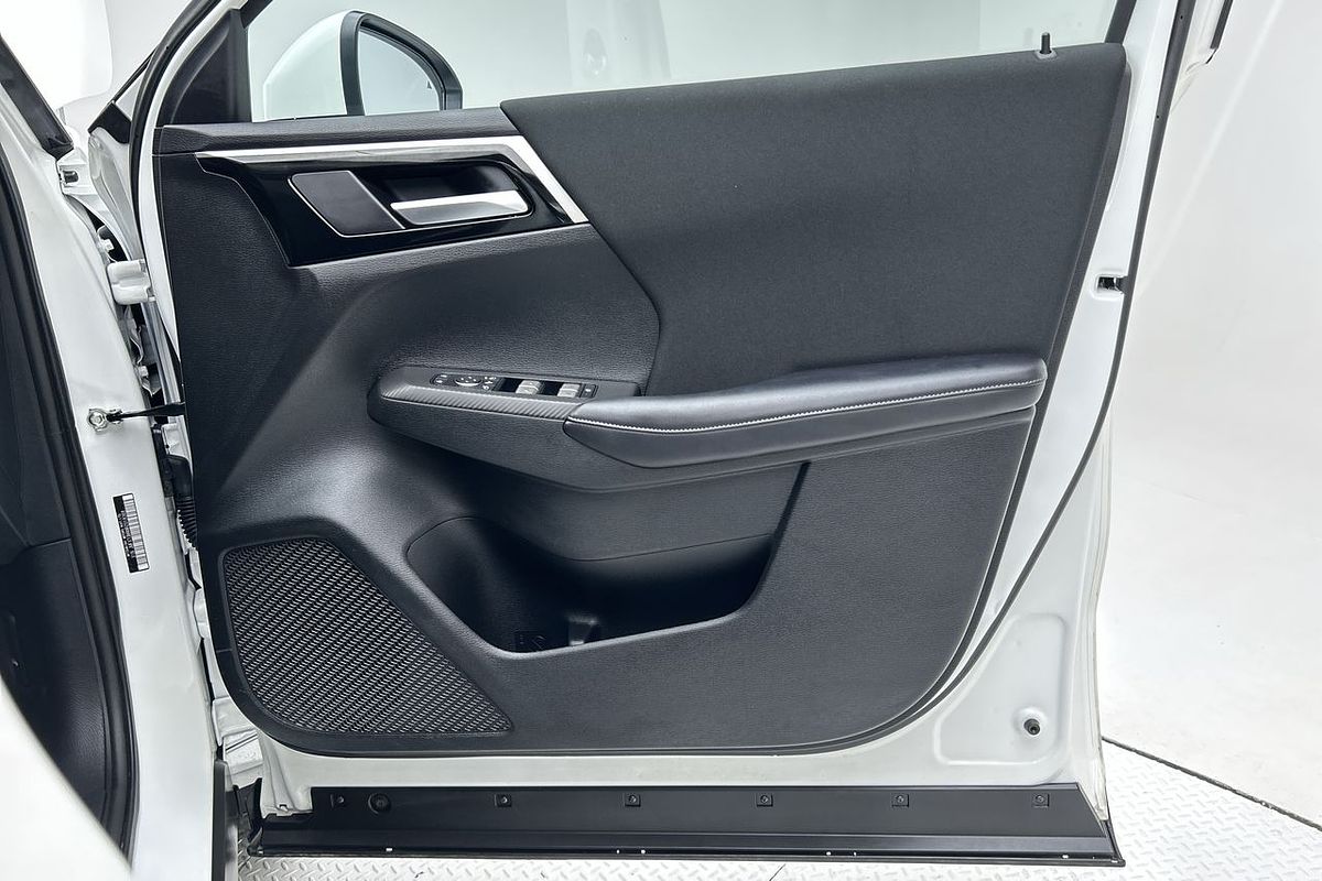 2024 Mitsubishi Outlander LS ZM