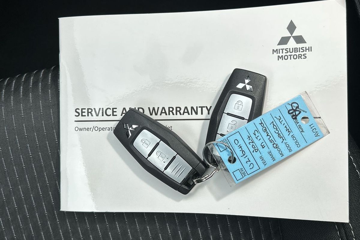2024 Mitsubishi Outlander LS ZM
