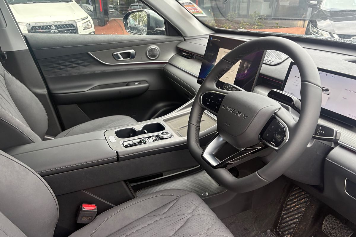2025 Chery Tiggo 8 Super Hybrid Ultimate T31