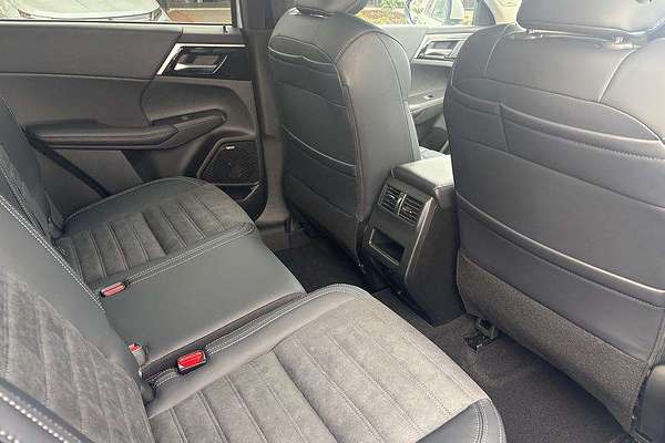 2025 Mitsubishi Outlander Aspire ZM