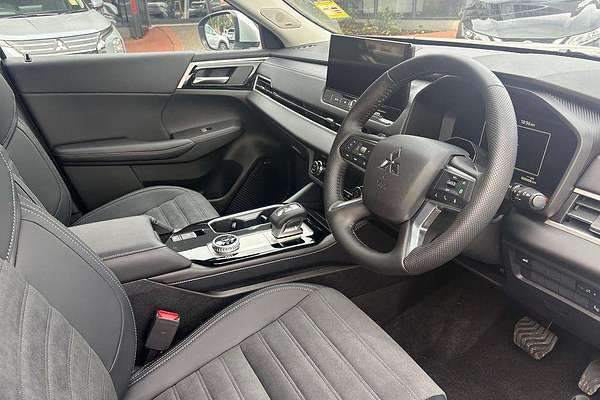 2025 Mitsubishi Outlander Aspire ZM