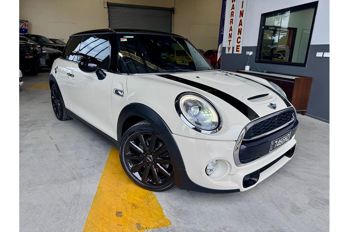2016 MINI Cooper SF56