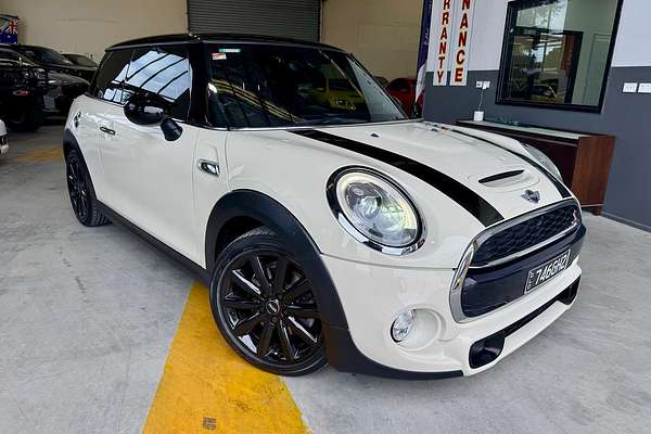 2016 MINI Cooper SF56
