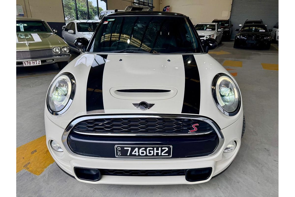 2016 MINI Cooper SF56