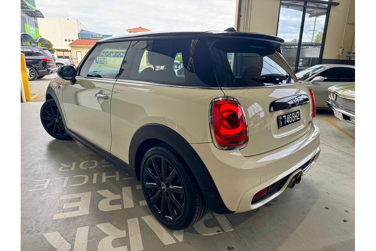 2016 MINI Cooper SF56