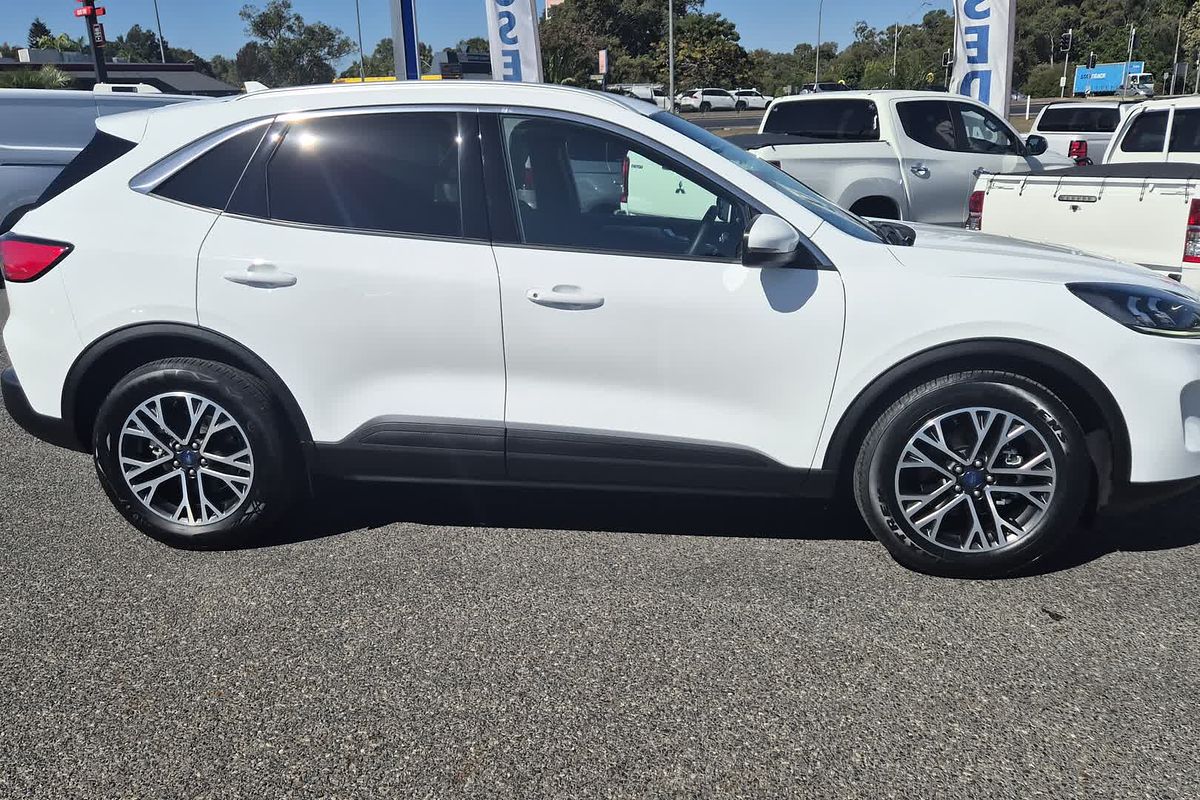 2023 Ford Escape ZH