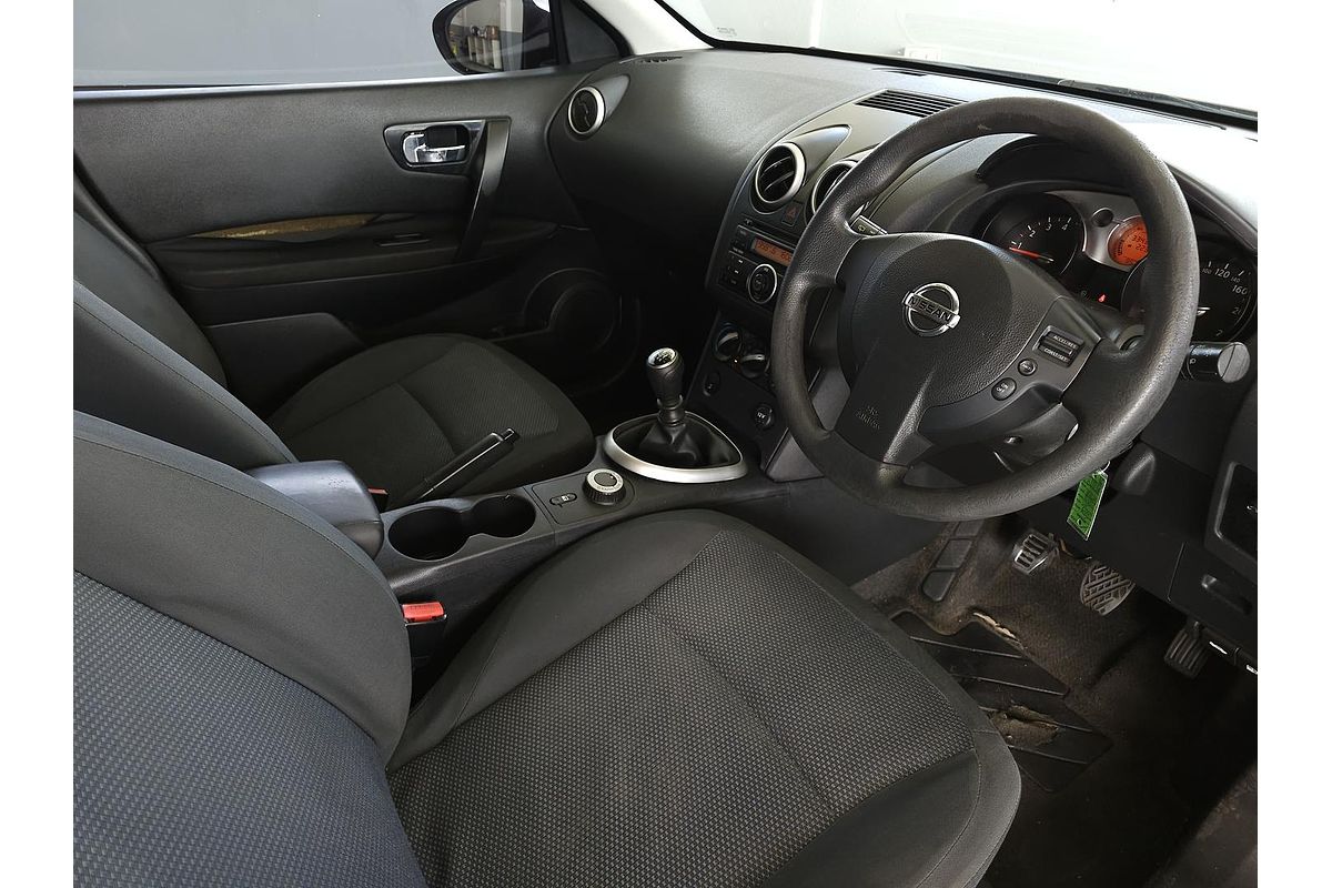 2010 Nissan Dualis ST J10
