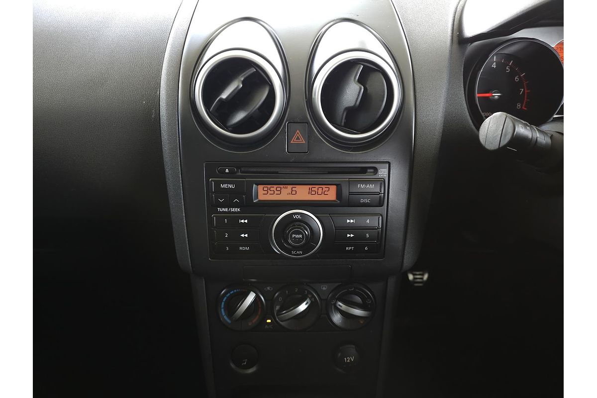 2010 Nissan Dualis ST J10