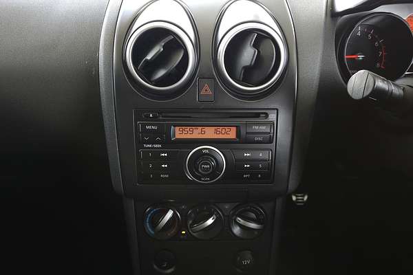 2010 Nissan Dualis ST J10
