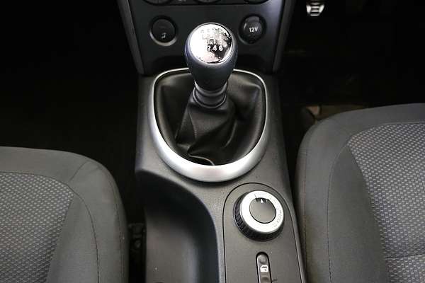2010 Nissan Dualis ST J10