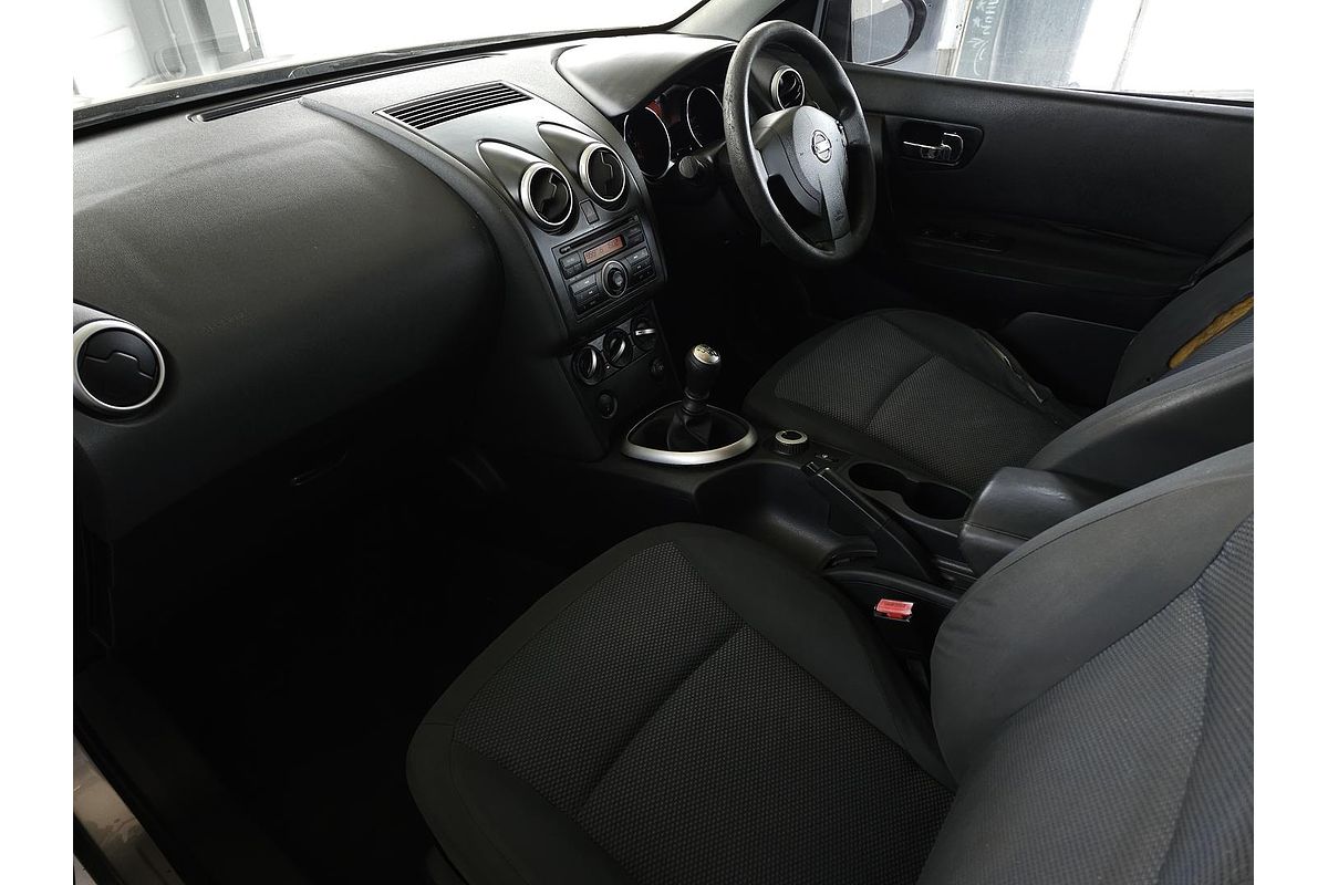 2010 Nissan Dualis ST J10
